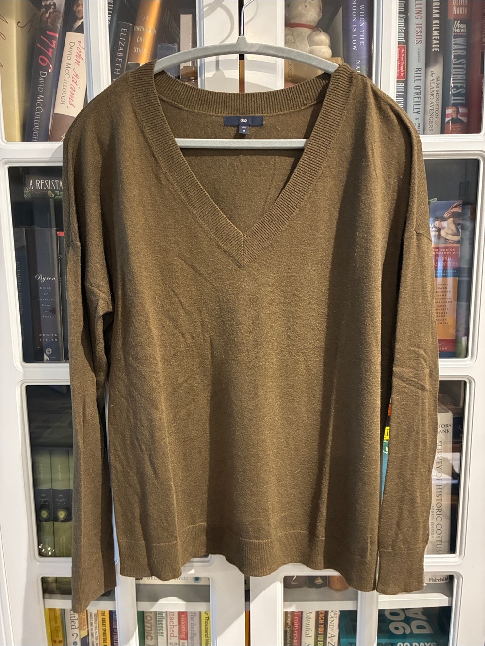 GAP Women’s V-Neck Sweater in Olive